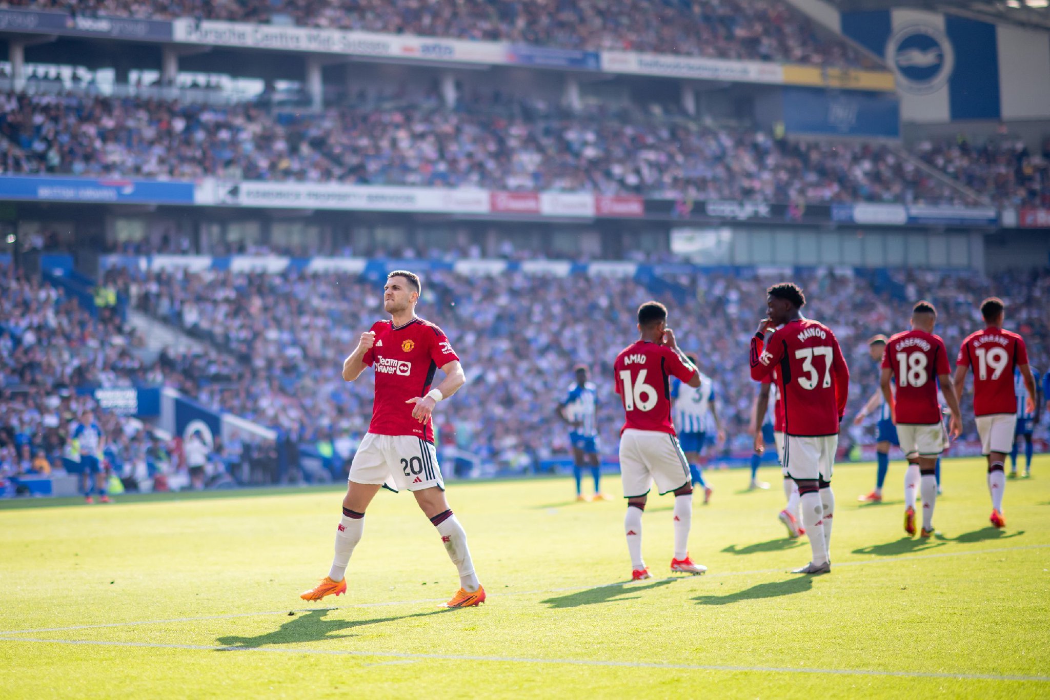 受到类似的 受到类似的